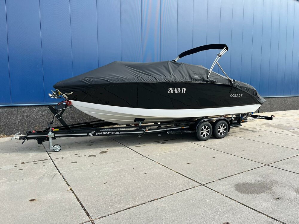 Cobalt R5 Bowrider